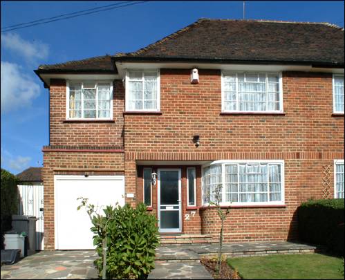 27 Vivian Way